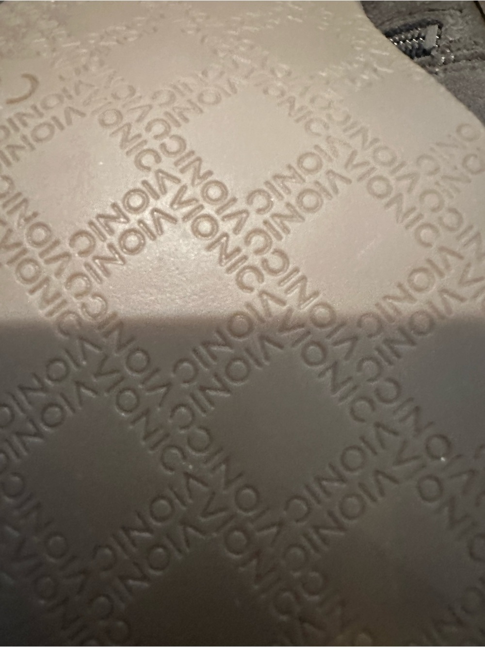 Vionic - Picture 7 of 13